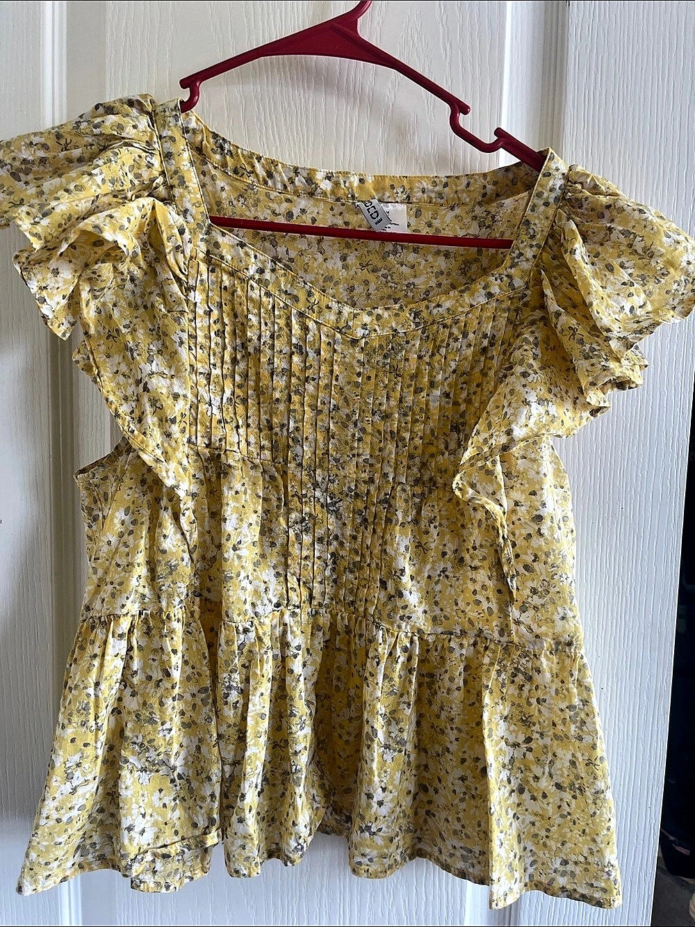 Divided womens Floral Blouse in Yellow & White Size Medium Like New